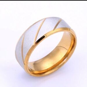 Silver & Gold Wave Ring Size 6.5”